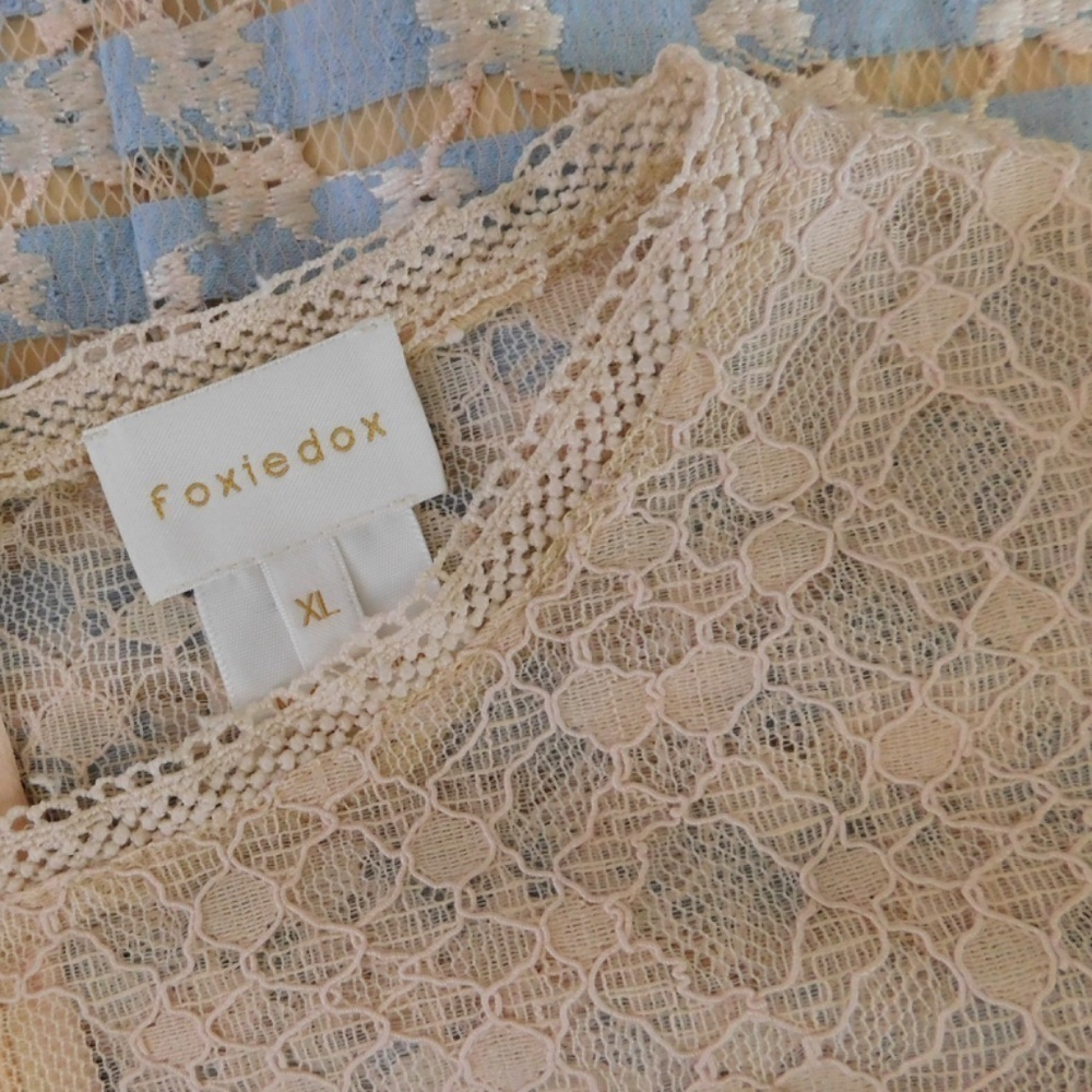 FOXIEDOX Cordelia Bell Sleeve Lace Dress Blue Floral Lace Coquette X-Large - Picture 11 of 14